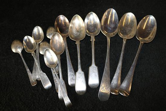 Small quantity of Georgian flatware